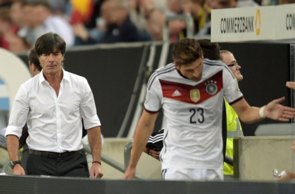 Zuletzt lief Gomez im September 2014 für die Nationalelf auf. Jogi Löw ist eigentlich ein Unterstützer des Deutsch-Spaniers, wird Gomez auch weiterhin beobachten und womöglich für die EM 2016 auf dem Zettel haben.