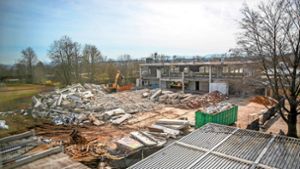 Der kontaminierte Altbau der Esslinger Zollberg-Realschule  ist Schutt