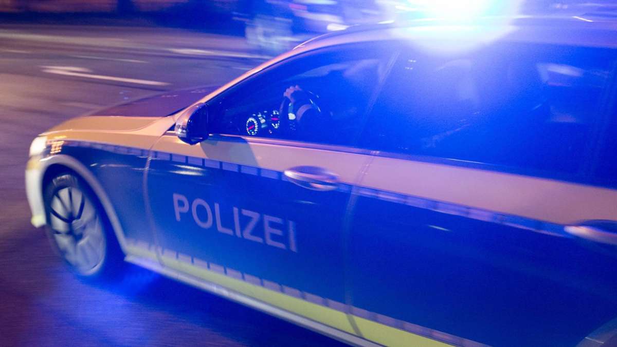 Verfolgungsjagd in Stuttgart: Smart-Fahrer flieht vor der  Polizei