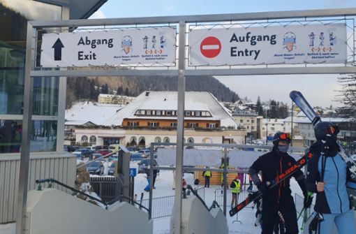 In Österreich sind einige  Skigebiete geöffnet. Viele Touristen  werden allerdings durch eine zehntägige Quarantänepflicht abgeschreckt, die  für Anreisende aus dem Ausland gilt. Foto: dpa/Semmering-Hirschenkogel Bergbahn
