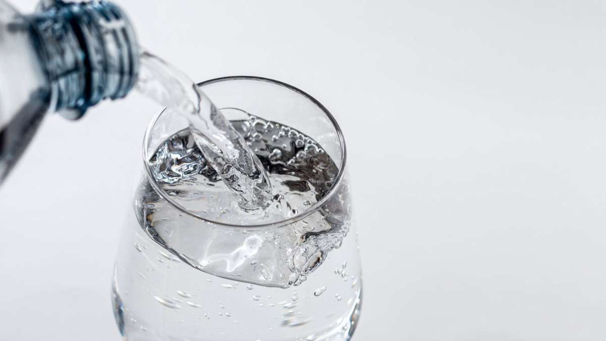 Getränkehersteller Schwollen: Chemische Rückstände möglich – Mineralwasser zurückgerufen