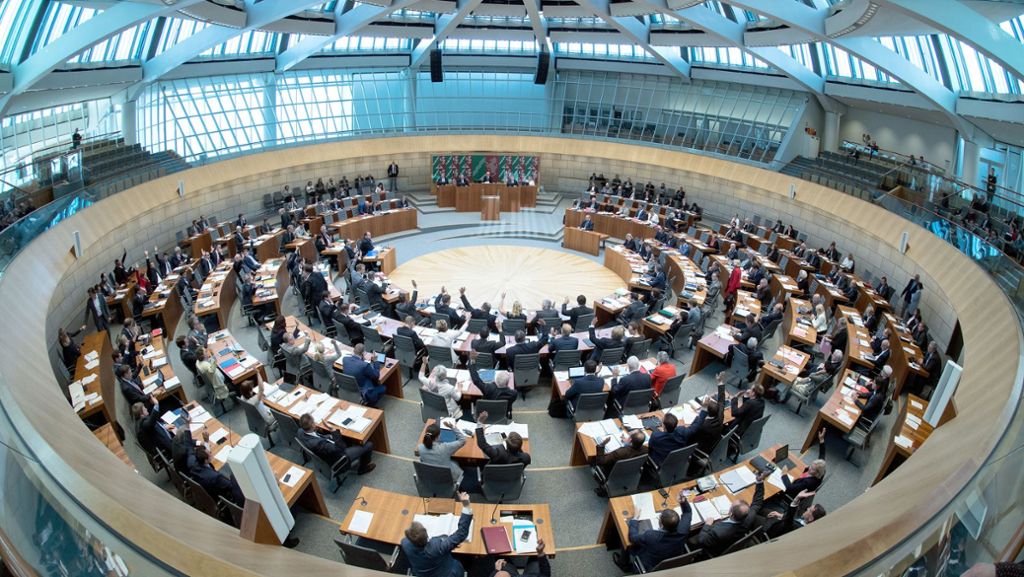 Landtag in Düsseldorf: SPD-Abgeordneter rettet AfD-Mann nach Herzstillstand