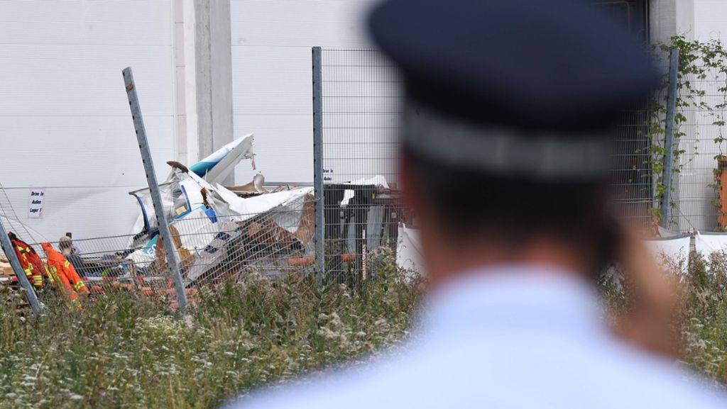Flugzeugabsturz in Bruchsal: Umfeld der Verstorbenen soll befragt werden