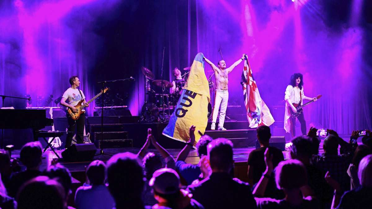 Tribute-Band in der Stadthalle: Queen-Show reißt Sindelfinger von den Sitzen