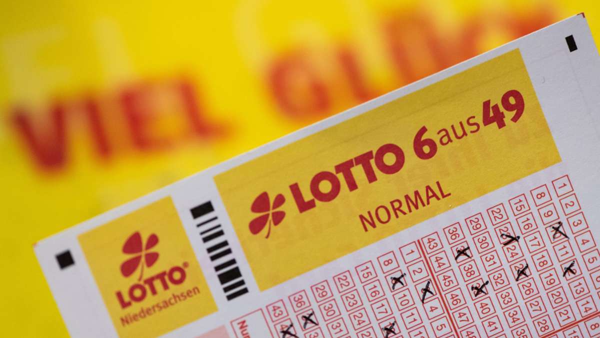  Ein Lottogewinner aus Baden kann sich über einen Gewinn von 1,3 Millionen Euro freuen. Er lag bundesweit als einziger Spieler bei allen sieben Gewinnzahlen richtig. 