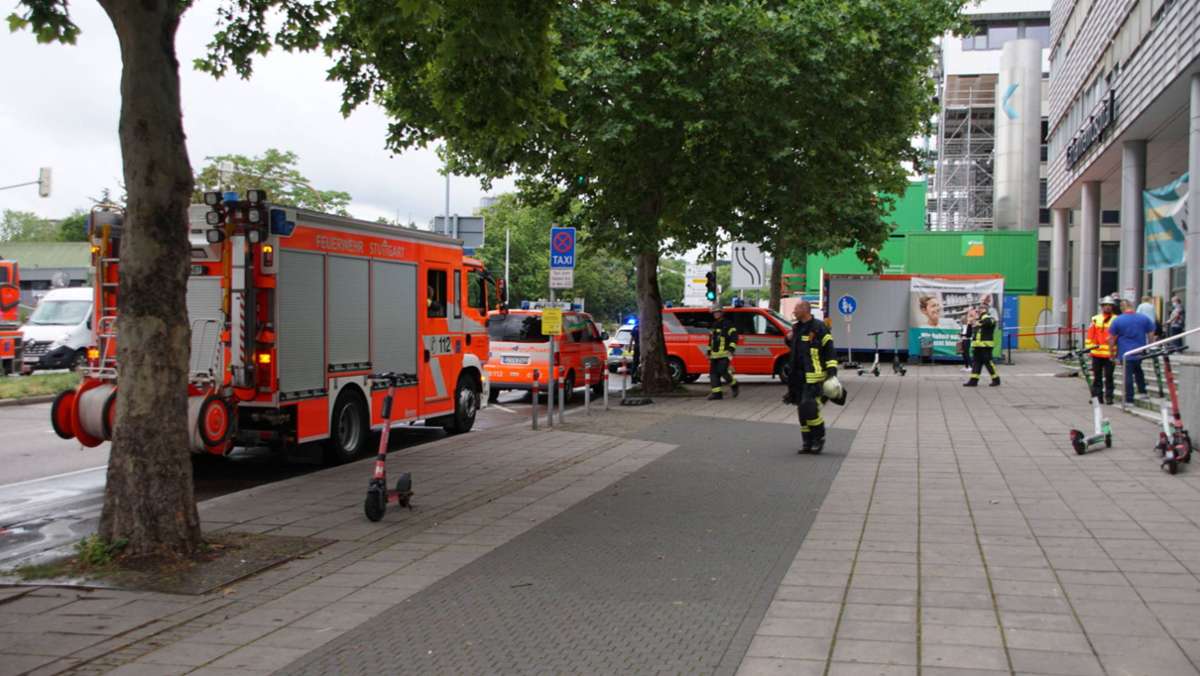 Klinikum Stuttgart: Wasserschaden löst Großeinsatz der Feuerwehr aus