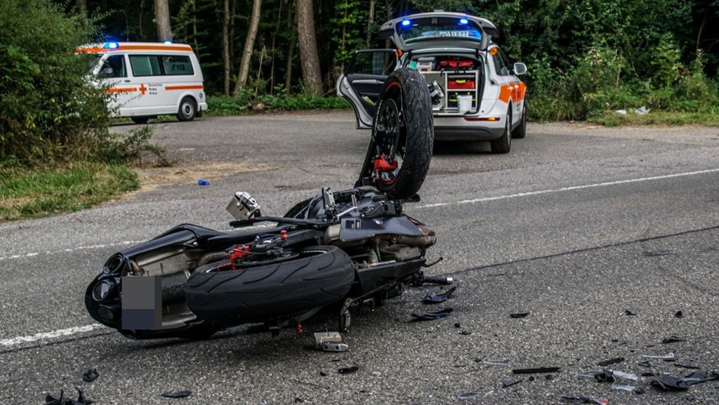 Unfall in Wildberg (Kreis Calw): Nach Motorradcrash – Vater und Tochter ringen mit dem Tod