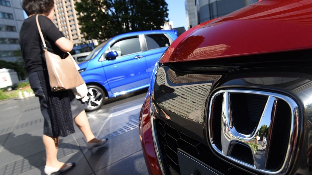  Wahington - In den USA rufen acht Autobauer insgesamt mehr als zwölf Millionen weitere Wagen wegen möglicher Probleme mit Airbags des japanischen Zulieferers Takata zurück. 