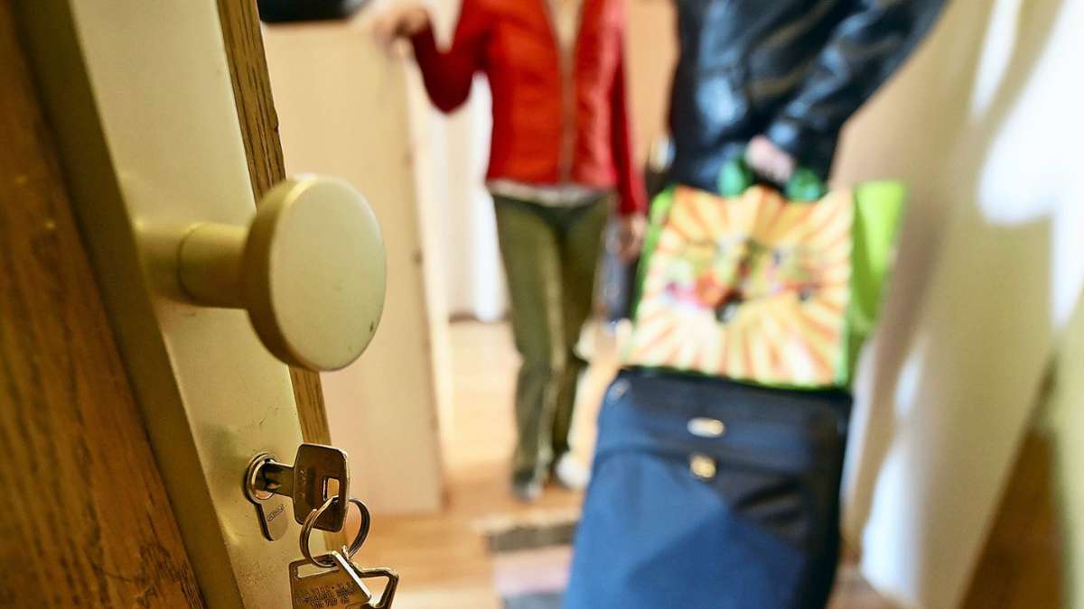 Kurzvermietungen: EU-Parlament stimmt für schärfere Kontrolle von Airbnb und Co.