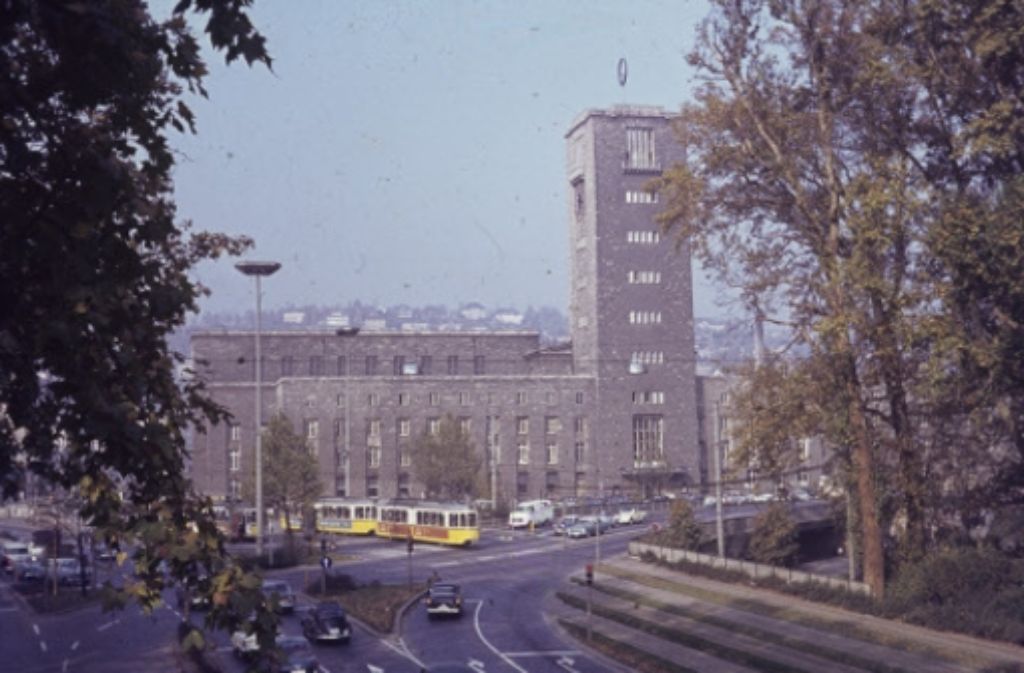 Der Stuttgarter Hauptbahnhof im Jahr 1961 vom Fußgängersteg über die Anlagen fotografiert. Foto: VZZZ-Chronist Manfred Trost