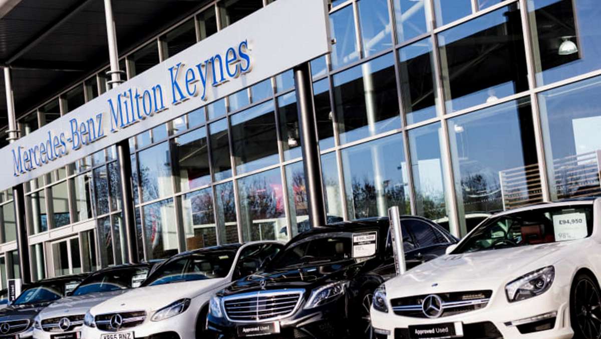 Sparpläne bei Daimler: Stuttgarter Autobauer will Autohäuser verkaufen
