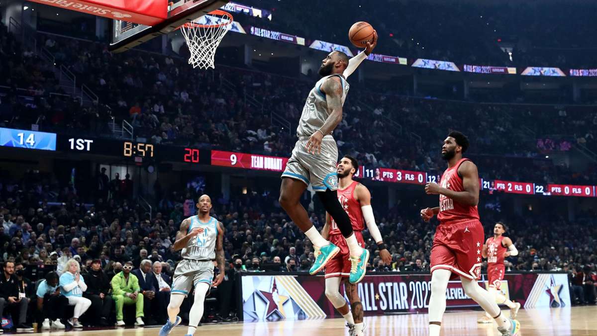 NBA All Star Game in Cleveland: Team LeBron gewinnt – Dirk Nowitzki glänzt als Co-Kommentator