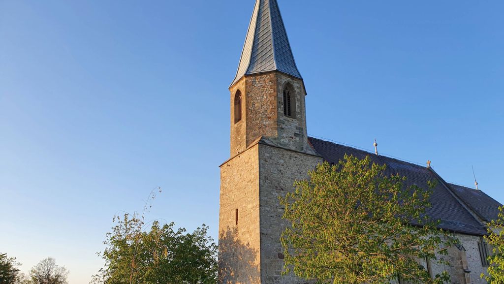 Unfall in Unterriexinger Frauenkirche: Mann stürzt zehn Meter in die Tiefe