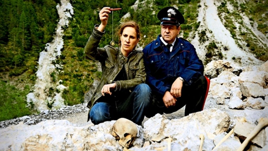  Die Serie „Kripo Bozen“ spielt im malerischen Südtirol und zählt damit zu den deutschen „Auslandskrimis“. Zum Auftakt gibt es eine Mischung aus Polizeifilm und Familiendrama. 