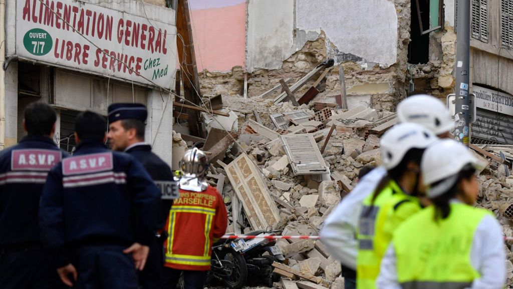  In der französischen Hafenstadt suchen Polizei und Feuerwehr in den Trümmern zweier eingestürzter Wohnhäuser nach möglichen Opfern. Mindestens zwei Menschen wurden verletzt. 