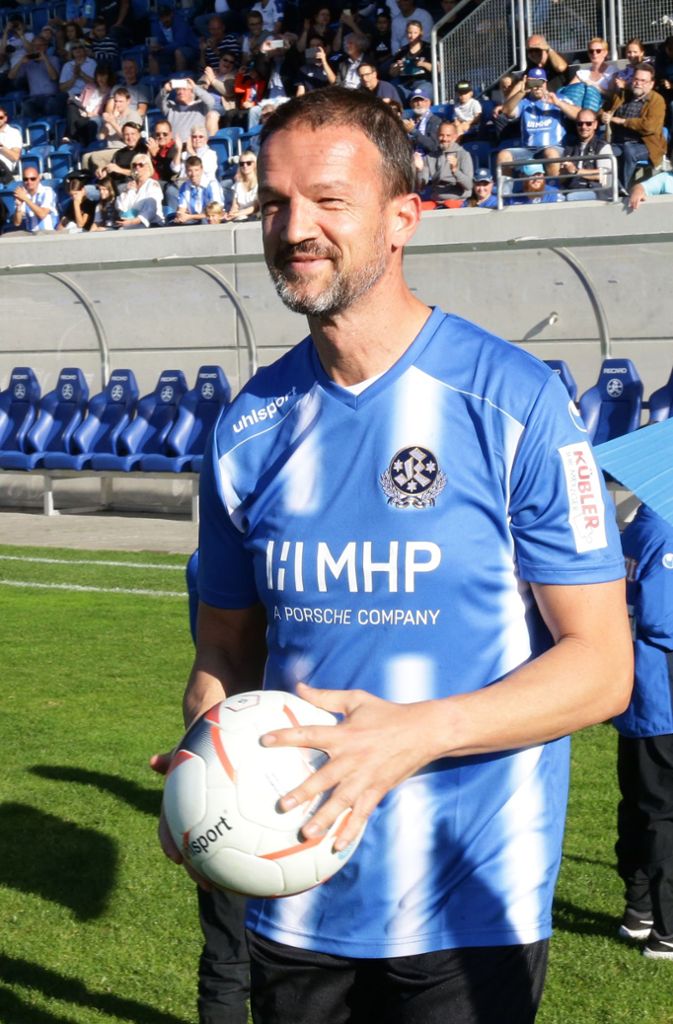 Fredi Bobic spielte von 1992 bis 1994 bei den Blauen, für den VfB ging er von 1994 bis 1999 auf Torejagd.