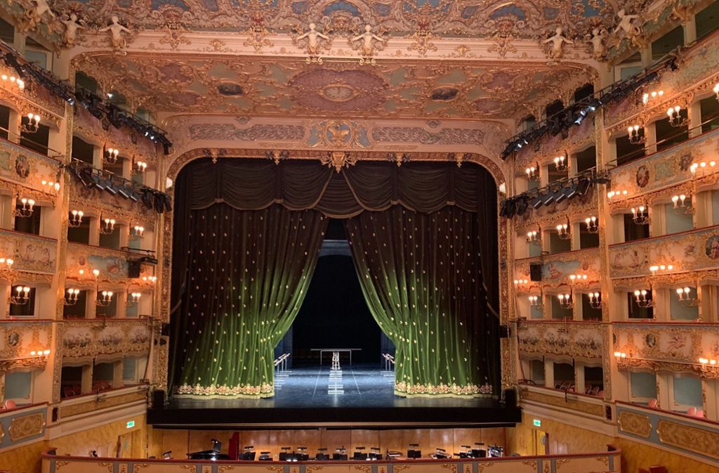 Der Bühnensaal der Oper von Venedig (La Fenice). In das Untergeschoss der Oper war am 12. November 2019 das Hochwasser eingedrungen und beschädigte die Technik des Hauses.