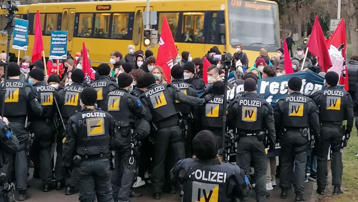 Polizeieinsatz in Bad Cannstatt: AfD-Veranstaltung ruft Demonstranten aus dem „linken Spektrum“ auf den Plan