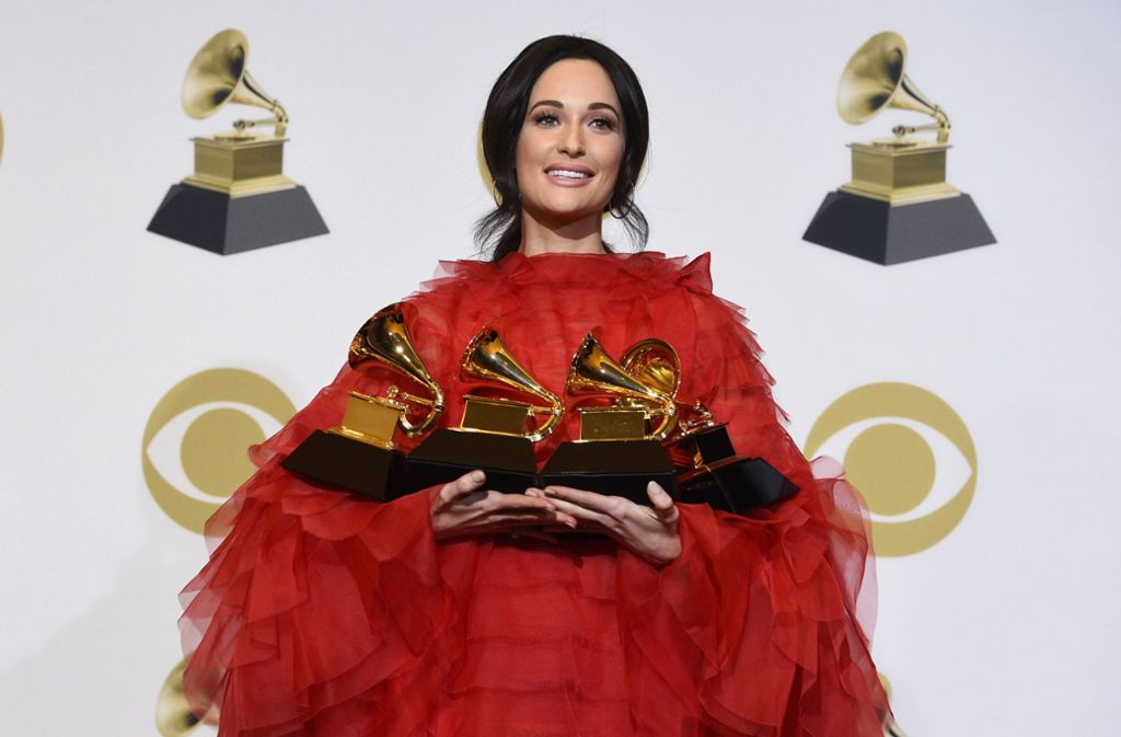 Country-Sängerin Kacey Musgraves wurde mit dem Grammy für das beste Album des Jahres geehrt.