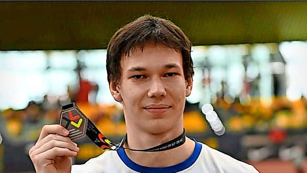 Leichtathletik, U-20-DM: Joshua Stallbaum vom TSV Schmiden: Die nächste Silbermedaille