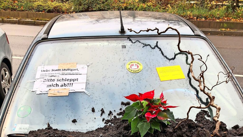 Auto zur Entsorgung abgestellt: Wie die Stadt Stuttgart mit Schrott umgeht