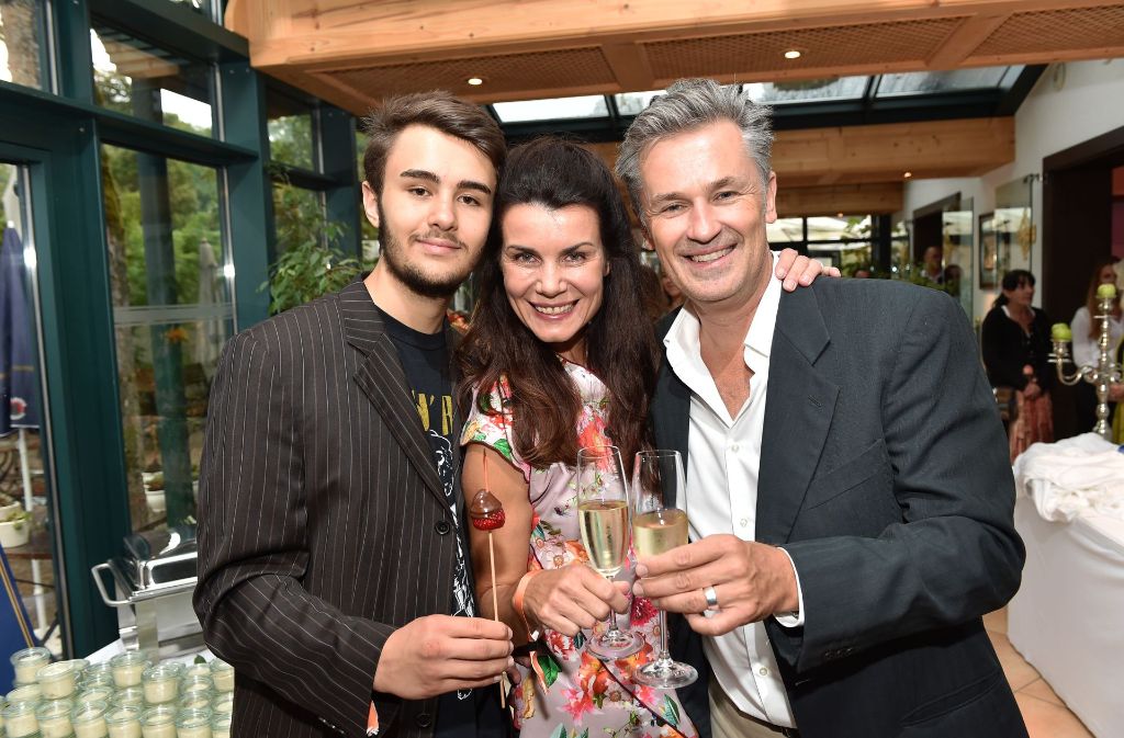 Seine Frau Nicola Tiggeler und Sohn Nelson feierten gemeinsam mit dem Schauspieler.
