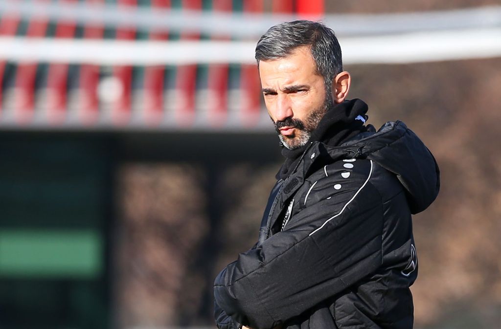 VfB-Trainer Murat Isik ging mit seinem Team als Favorit ins Derby.