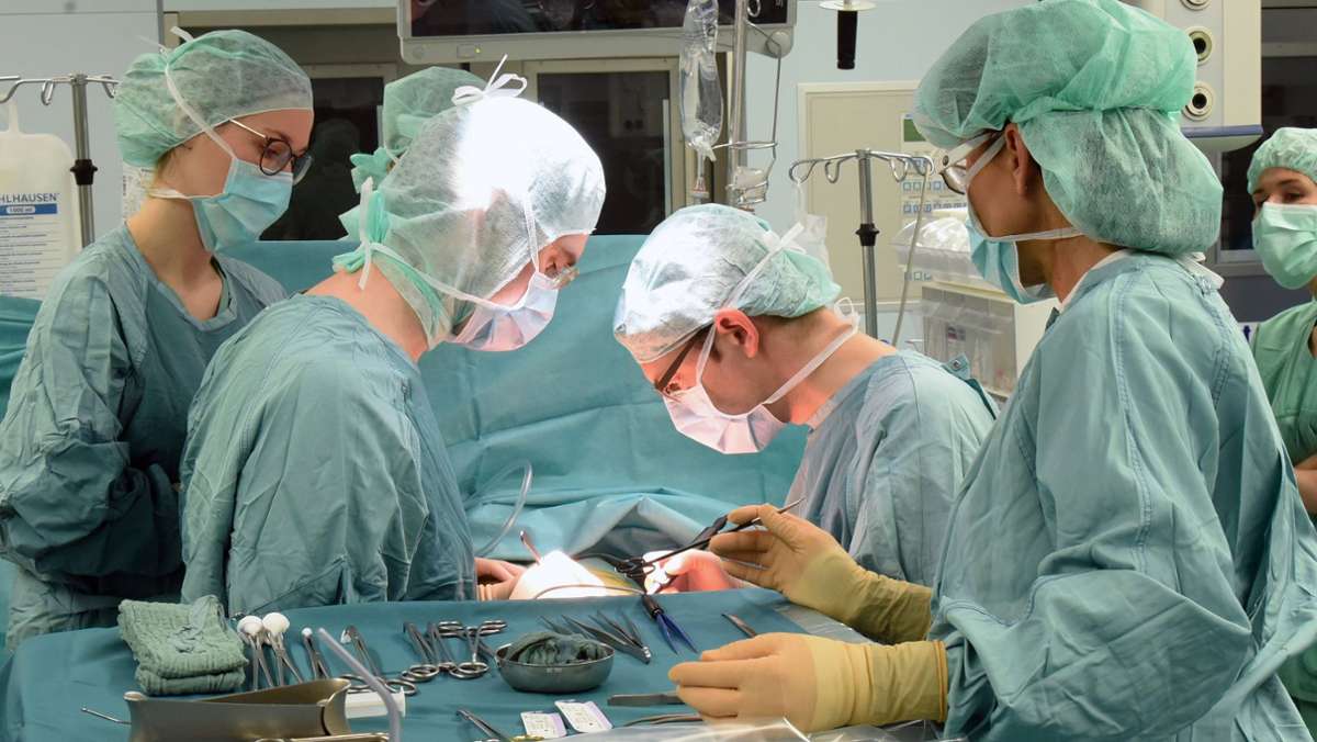 Umfrage des Marburger Bundes: Vier von fünf Uniklinikärzten nur befristet angestellt