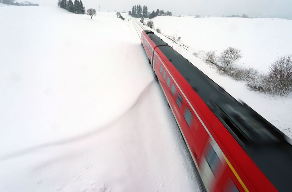 Bei der Bayerischen Oberlandbahn (BOB) fielen wegen des winterlichen Wetters auf den Strecken südlich von München einige Verbindungen aus.