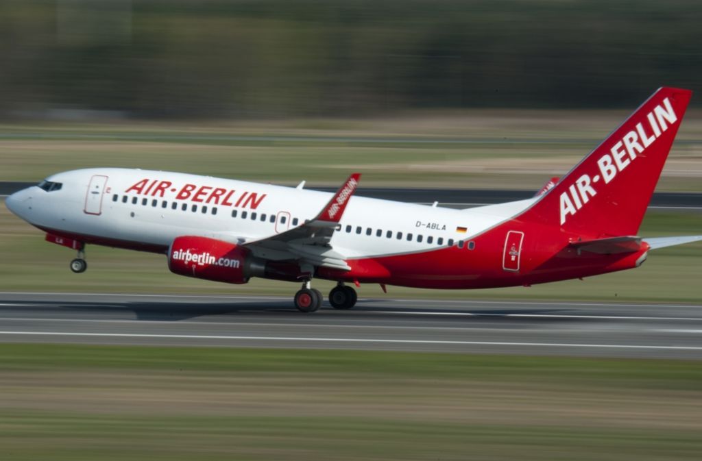 Eine Maschine der Fluggesellschaft Air Berlin musste in Hamburg landen. Foto: AP