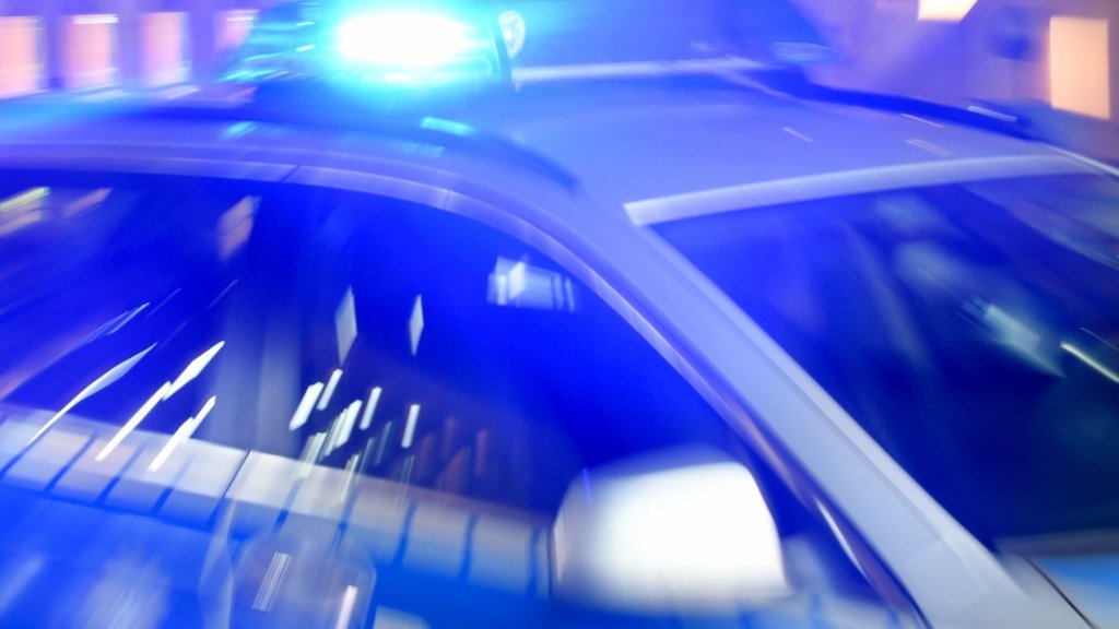 Polizeibericht Region Stuttgart: 19-Jährigem mit Flasche ins Gesicht geschlagen