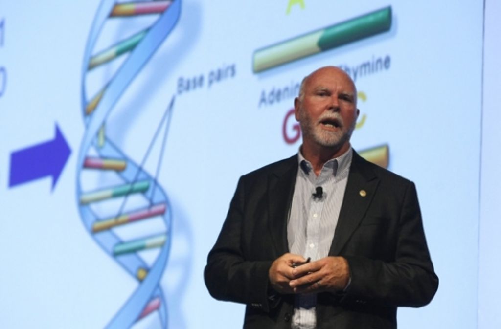 Der US-Forscher Craig Venter sieht sich als Schöpfer neuer Lebewesen. Foto: dpa