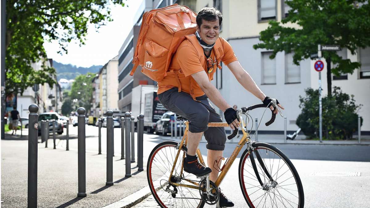 Lieferando  in Stuttgart: Trotz Mathe-Studium:  Lieber Fahrradkurier als Bürojob
