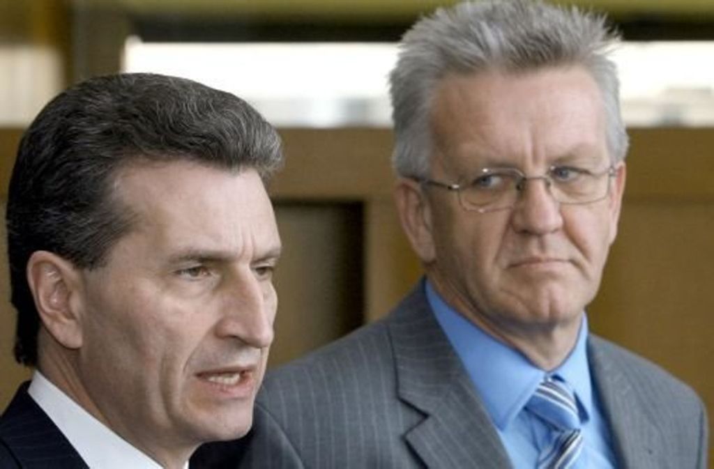 Ein kritischer Blick: Schon neun Tage nach der Wahl 2006 erklärten Winfried Kretschmann und Günther Oettinger (CDU) ihre Koalitionsgespräche für gescheitert.