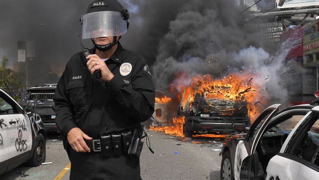 Unruhen nach Tod von George Floyd: Verwüstungen, Straßenschlachten und Brände in Los Angeles