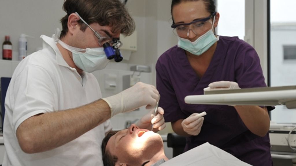 Rechnungen vom Zahnarzt: Krankenkassen wollen genauer hinsehen