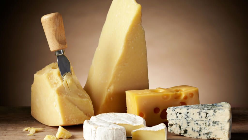 Um die Qualität von Käse beim Einfrieren zu erhalten, sollten Sie auf ein paar Dinge achten. So frieren Sie Ihren Käse richtig ein.