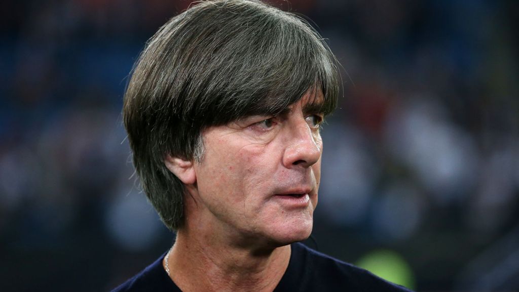  Bundestrainer Joachim Löw hat auf die Absagen bei der Fußball-Nationalmannschaft reagiert und zwei weitere Spieler nachnominiert. Für einen Freiburger bedeutet dies eine Premiere. 
