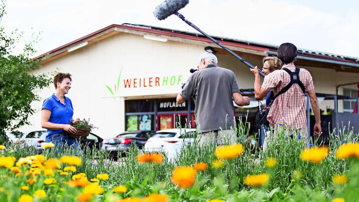 Fernsehdreh für die SWR-Serie „Lecker aufs Land“: Petra Rapp vom Weiler Hof steht mit Gemüserezepten vor der Kamera