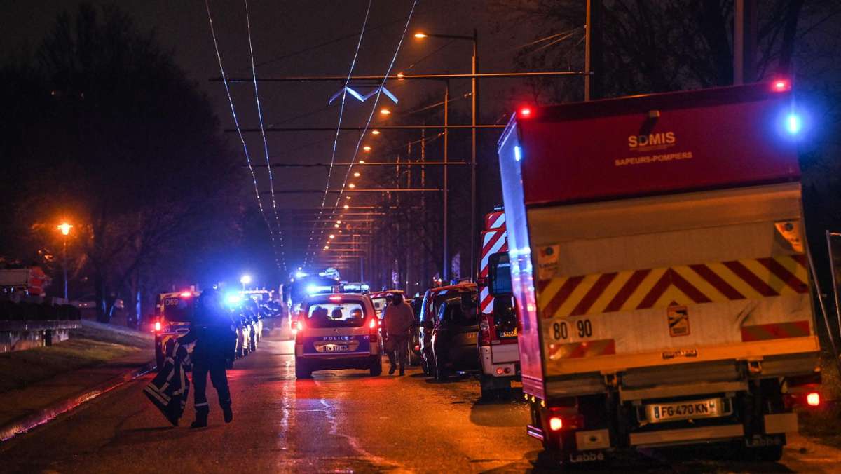 Mehrfamilienhaus bei Lyon in Brand: Mindestens zehn Tote bei Feuer - darunter fünf Kinder
