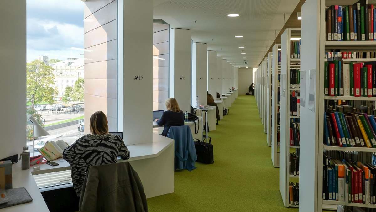 Ein Jahr Landesbibliothek in Stuttgart: Bibliothek mit Wohlfühlfaktor – doch es gibt noch etwas  zu tun