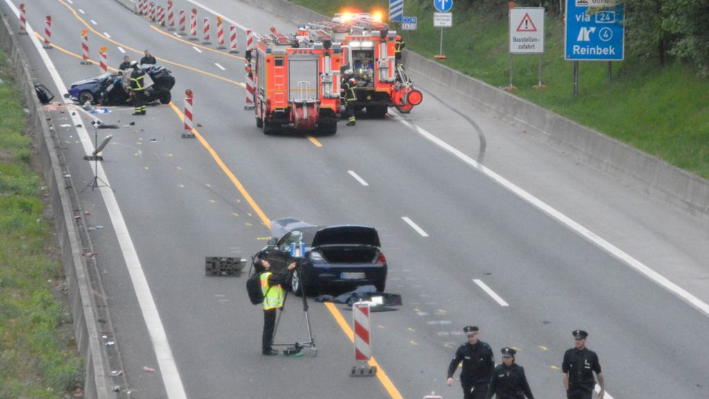 Unfall auf A1 bei Hamburg: Mutmaßlicher Raser nach tödlichem Crash festgenommen