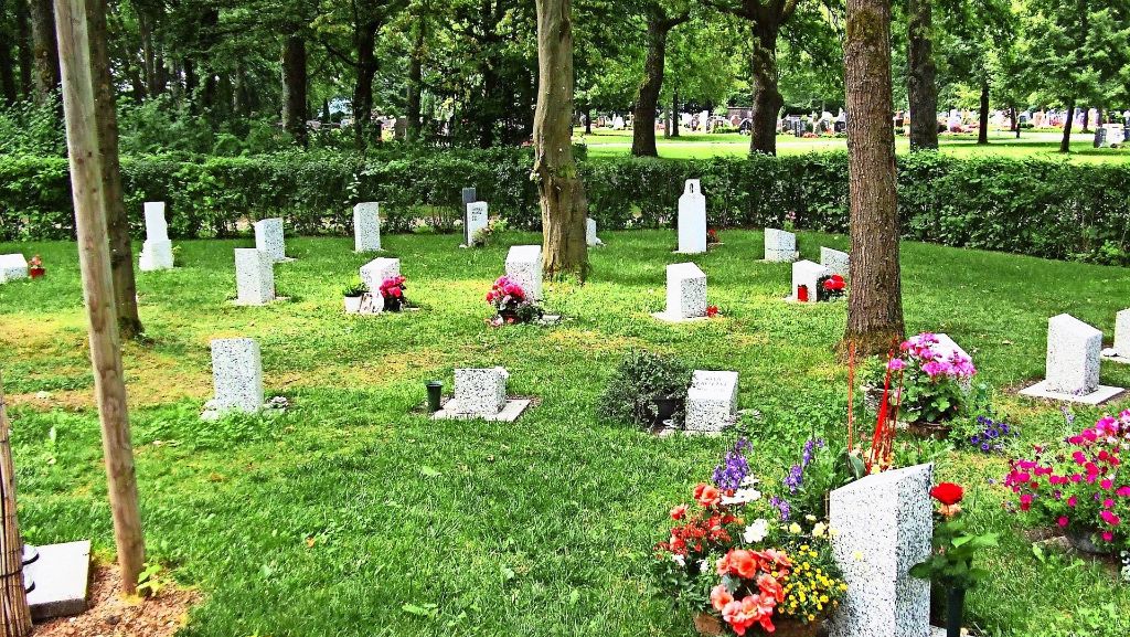 Bestattungen in Leonberg: Letzte Ruhestatt  unter den Baumwipfeln