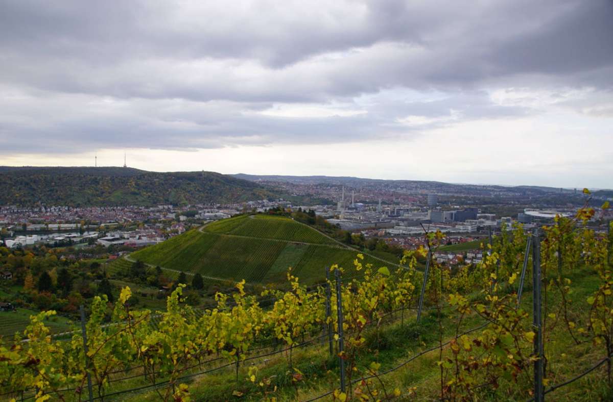 Dunkle Wolken zogen über Stuttgart.