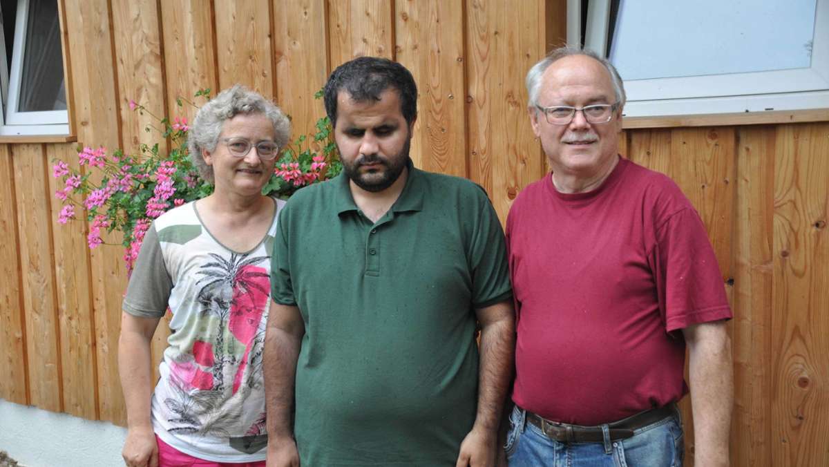  Ein blinder Syrer ist in seinem Dorf in Niederbayern gut integriert, schreibt an seiner Masterarbeit. Dennoch droht ihm die Abschiebung. Der Protest wächst. 