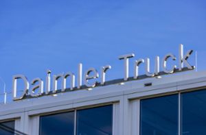 Daimler Truck startet Serienproduktion des ersten Elektro-Müllwagens