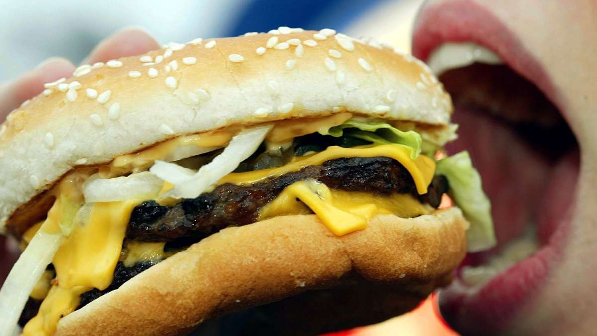 Ungesunde Lebensmittel: Die Grünen wollen TV-Werbeverbot für Junk-Food