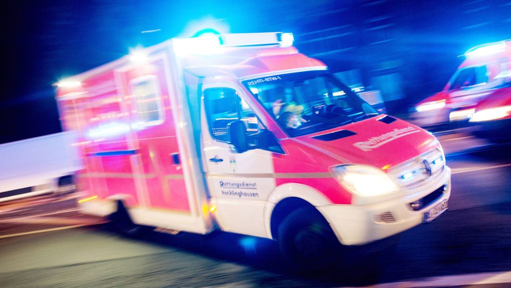 Unfall in Stuttgart-Mitte: Fußgängerin von Auto erfasst – 77-Jährige   verletzt