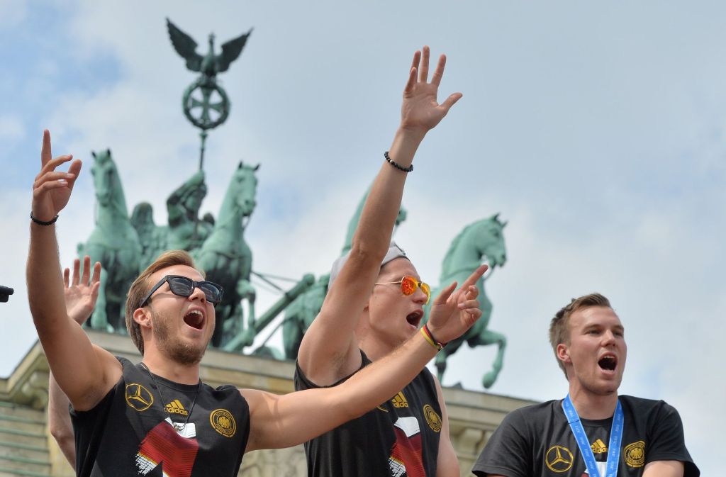 Die Feierlichkeiten vor dem Brandenburger Tor in Berlin nach dem Final-Erfolg gegen Argentinien führte Großkreutz mit an.