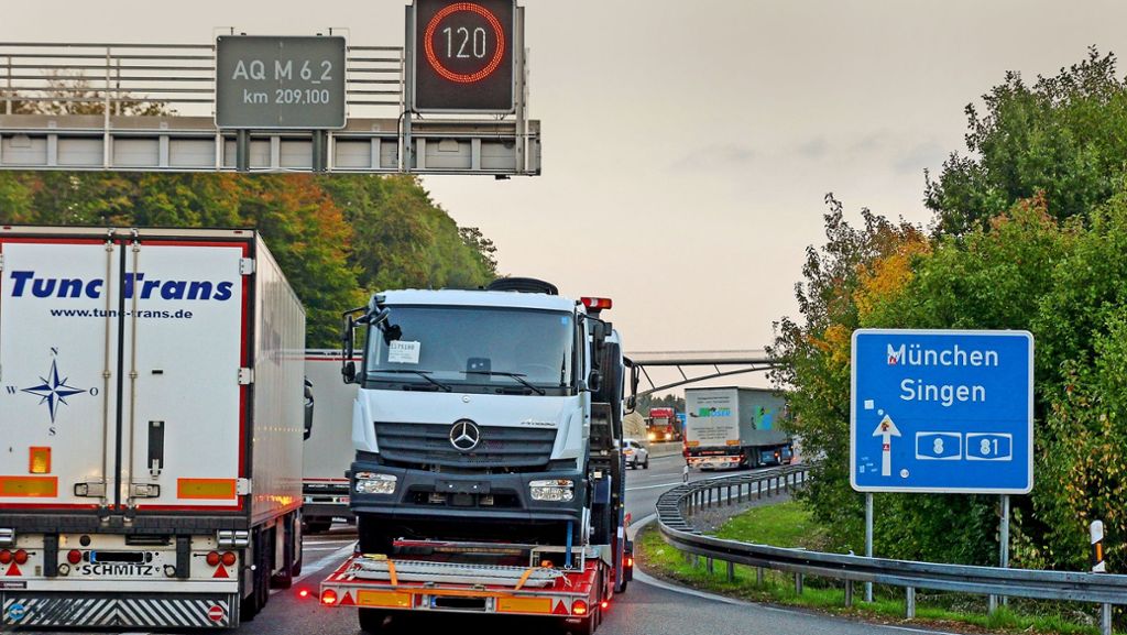 Gefährliche Autobahnraststätten: Der tägliche Truckerkampf um den  Parkplatz